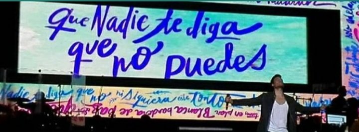 FCAmoMiLocurArg's tweet photo. Hay personas que aún sin saberlo hacen que en la oscuridad veas luz,  que te inspiran a levantarte con más fuerza y que pueden abrazarte  el alma con su música
Así de especial es  @_CarlosRivera que hoy cumple 36 añitos y al que queremos ver feliz siempre 
#Felices36CarlosRivera https://t.co/pEyLtfStv1