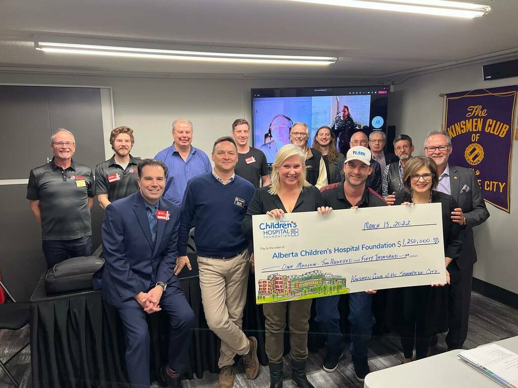 1.25 Million dollars to the Alberta Children’s Hospital Foundation, thank you all for all the support this past year! 🍁 #kinsmen #kin #servingthecommunity #calgary #yyc #calgaryvolunteers #supportcalgary instagr.am/p/CbJXrMzJ3Qy/