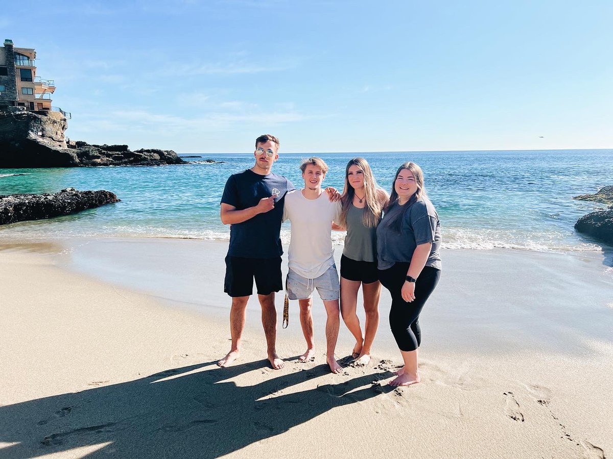 avejacobs's tweet photo. Beach vibes. Miss it. 💕 https://t.co/mtvrn5q4r2