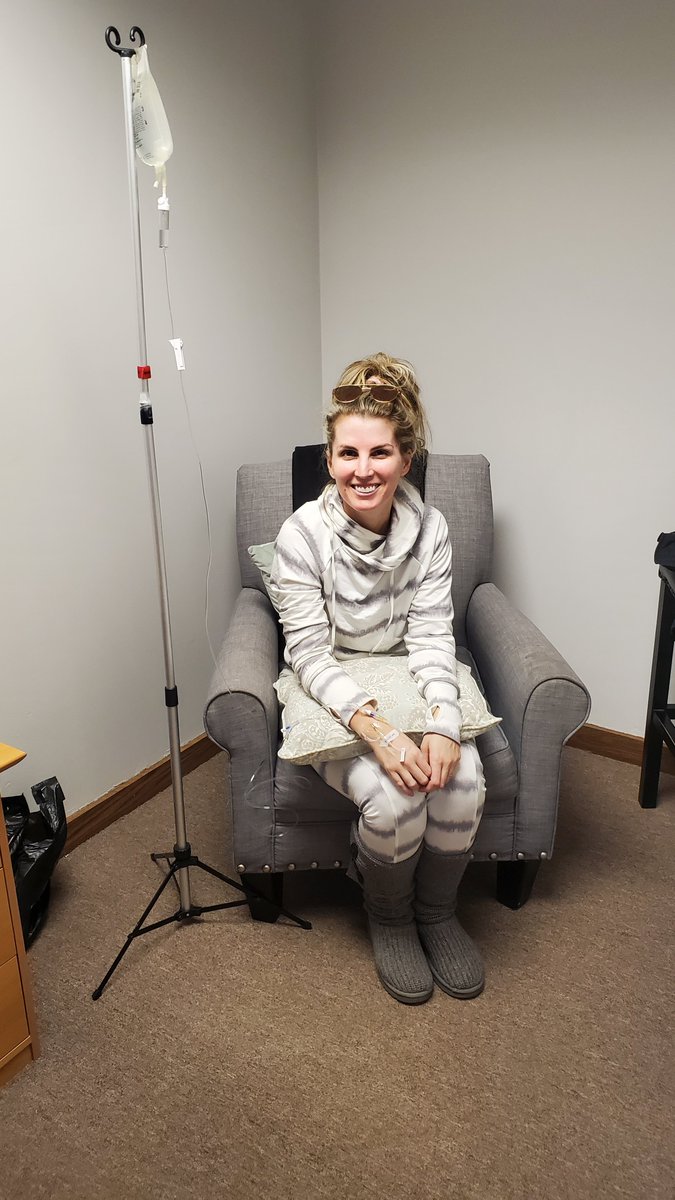 What is Mobile IV Therapy?
Mobile IV therapy allows you to receive IV nutrition and IV hydration in your location of choice, such as your home or office. This tends to be a preferred method as it is in the environment that you are most comfortable with.