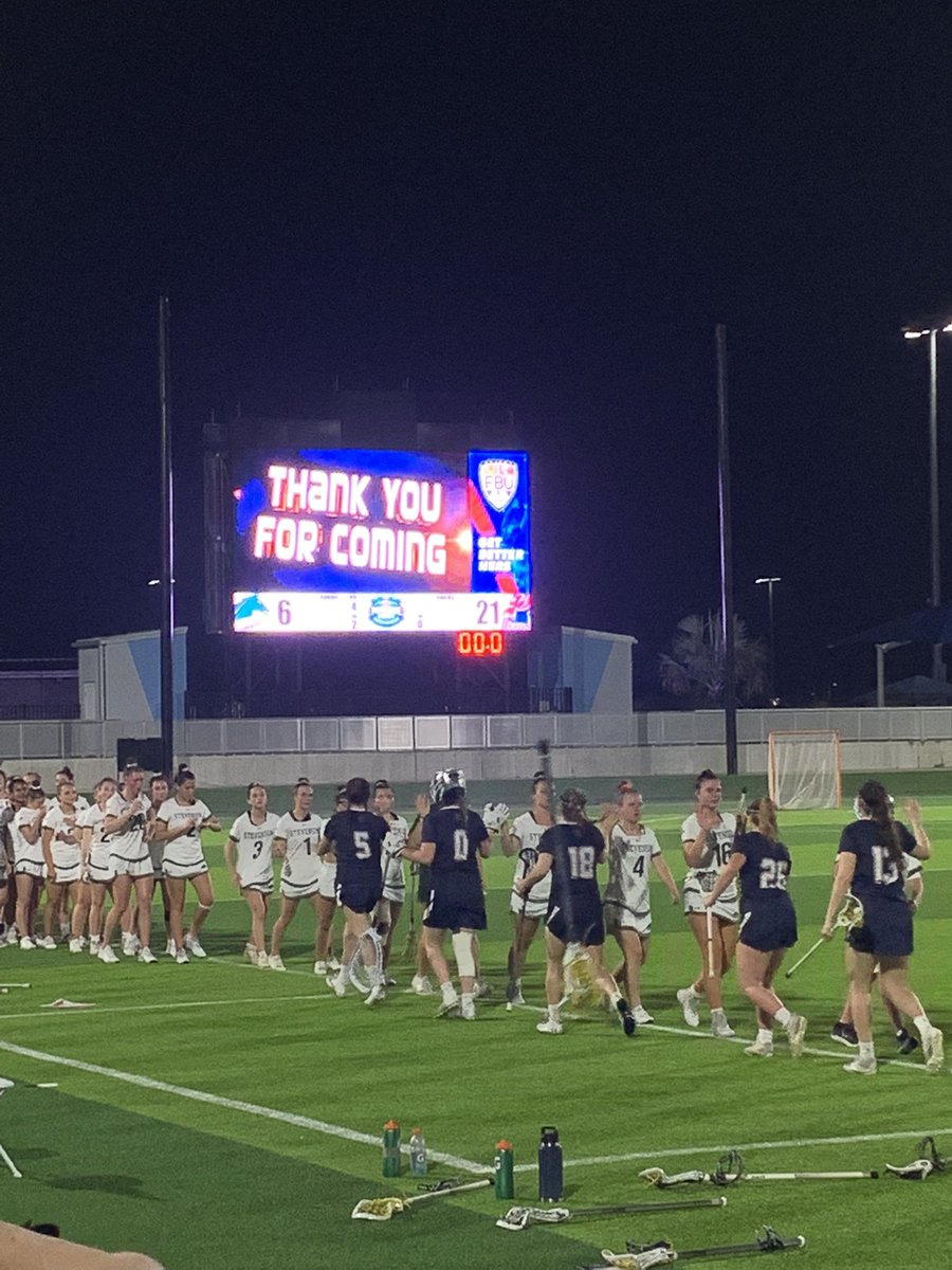 jenn_noon's tweet photo. Huge Spring Break WIN tonight vs. #18 @StevensonWLAX #HeatsRising🔥 #HornsUp🤘🏼 #DevilsPride https://t.co/IKRmMjnivq