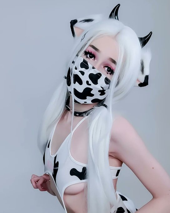 the cow gf says "mooo" 🐄 ❤ https://t.co/hU9Nfzxj7c<a href="/tag/onlyfans"class="tags"><span>#onlyfans</span></a><a href="/tag/onlyfansgirl"class="tags"><span>#onlyfansgirl</span></a>