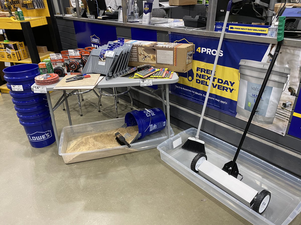 Come try out our favorite products at Lowes 0568. <a href="/lwcoldiron/">Larry Coldiron</a> @LauraG813R1 <a href="/BlueBoxR1/">@BlueBoxR1</a> <a href="/MattKovacs12/">Matt Kovacs</a> @MerchMonster568