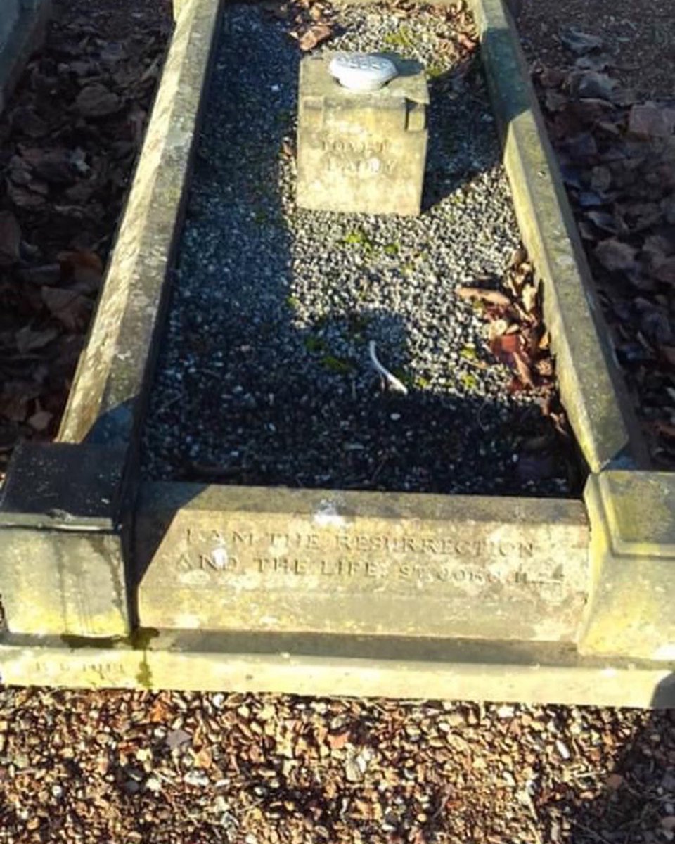 Graveone's tweet photo. Remembering You Grave Tending, tending graves across the uk either scheduled visits or one off deep cleans #grave #gravestone #marble #granite #nationwide https://t.co/K6VUCAxbNK