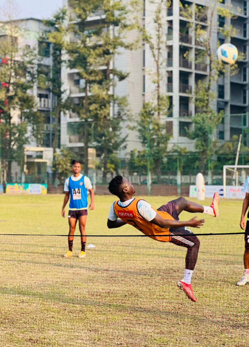 king_kanform's tweet photo. Ahead of tomorrow's derby with Dhaka Abahani....
#JamalAlltheWay
#DhanmondiDerby https://t.co/quNwOYDHr5