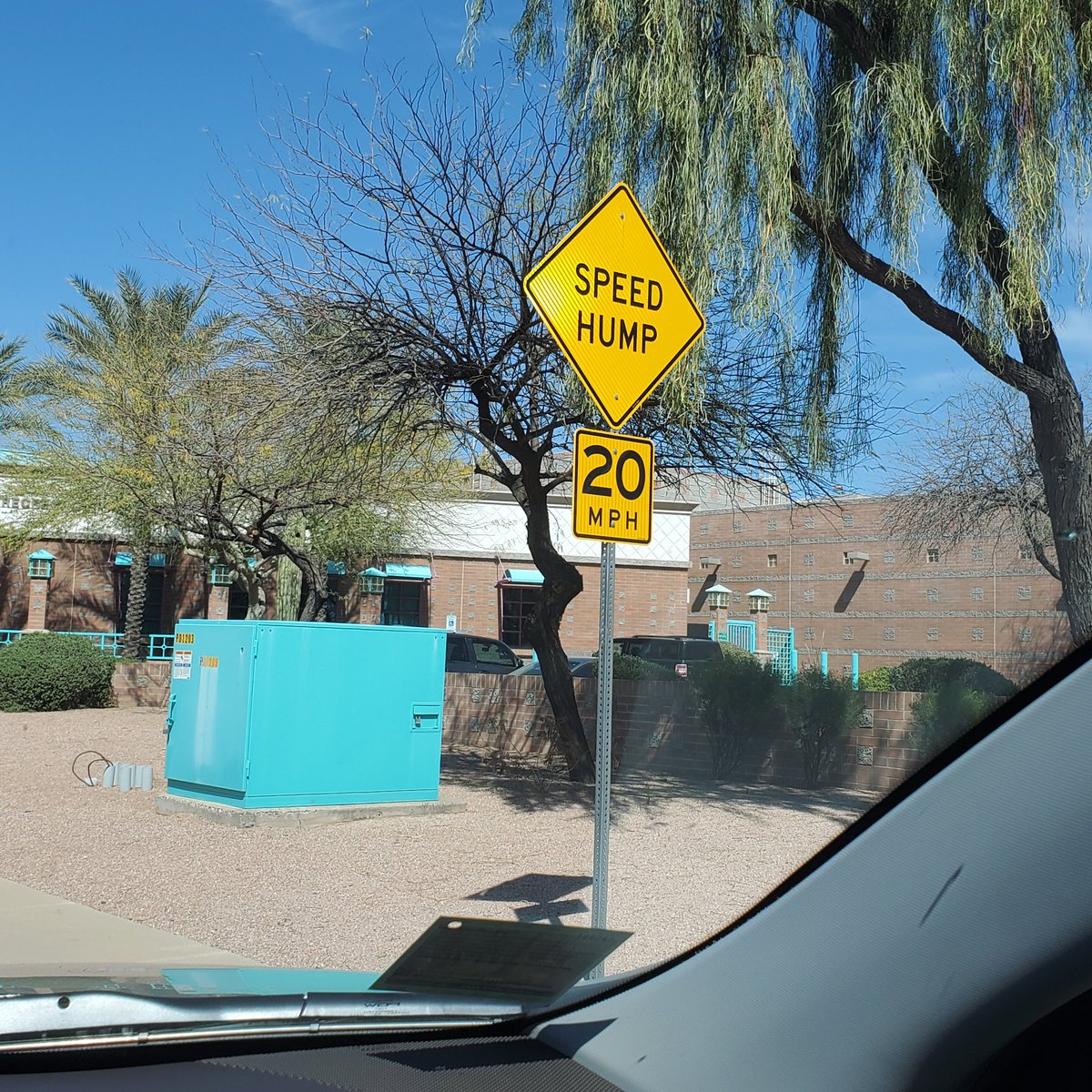mthay617's tweet photo. @LoriJulia there are speed humps in Arizona too. https://t.co/IKXvVGRjx4
