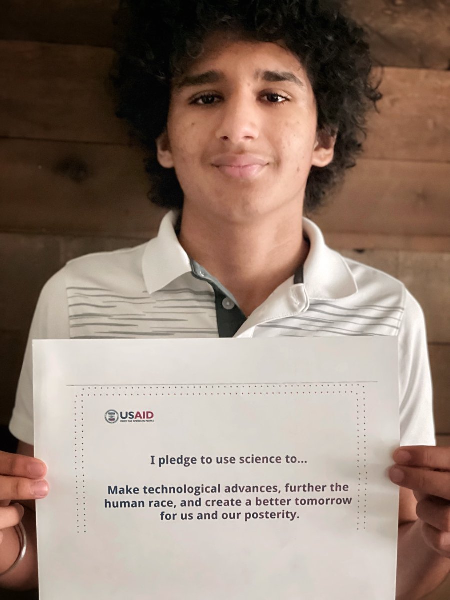 MCSDFlorida's tweet photo. Varun Singh of @AMSStallions earned the @USAID's Science Champion Award for his science fair project titled "Are You in My Hotspot?"
We can't to see where Varun's next impactful idea and research will take him!
#ALLINMartin👊 #PublicSchoolProud #GlobalDev #STEM https://t.co/oIdxa6Offg