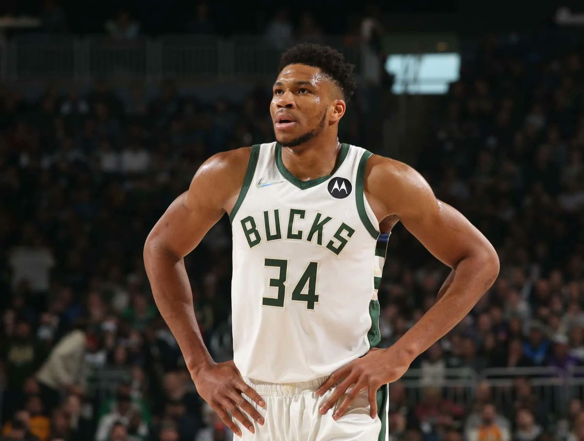 barstoolsports's tweet photo. You Could Make The Case That It Would Actually Be Bullshit If Giannis Doesn't Win The MVP https://t.co/J06cdm0OSC https://t.co/KSNBW2LPuH