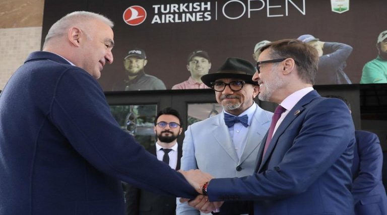 MercalOficial's tweet photo. #Entérate|
El Canciller de Venezuela, @plasenciafelixr se reunió con el Ministro de Turismo de Turquía,Mehmet Nuri Ersoy,con el objetivo de cooperar en materia de Turismo,así mismo el ministro turco mostró interés en el “gran potencial turístico de Venezuela”
#LealesALaRevolución https://t.co/MwbEVVFr7P