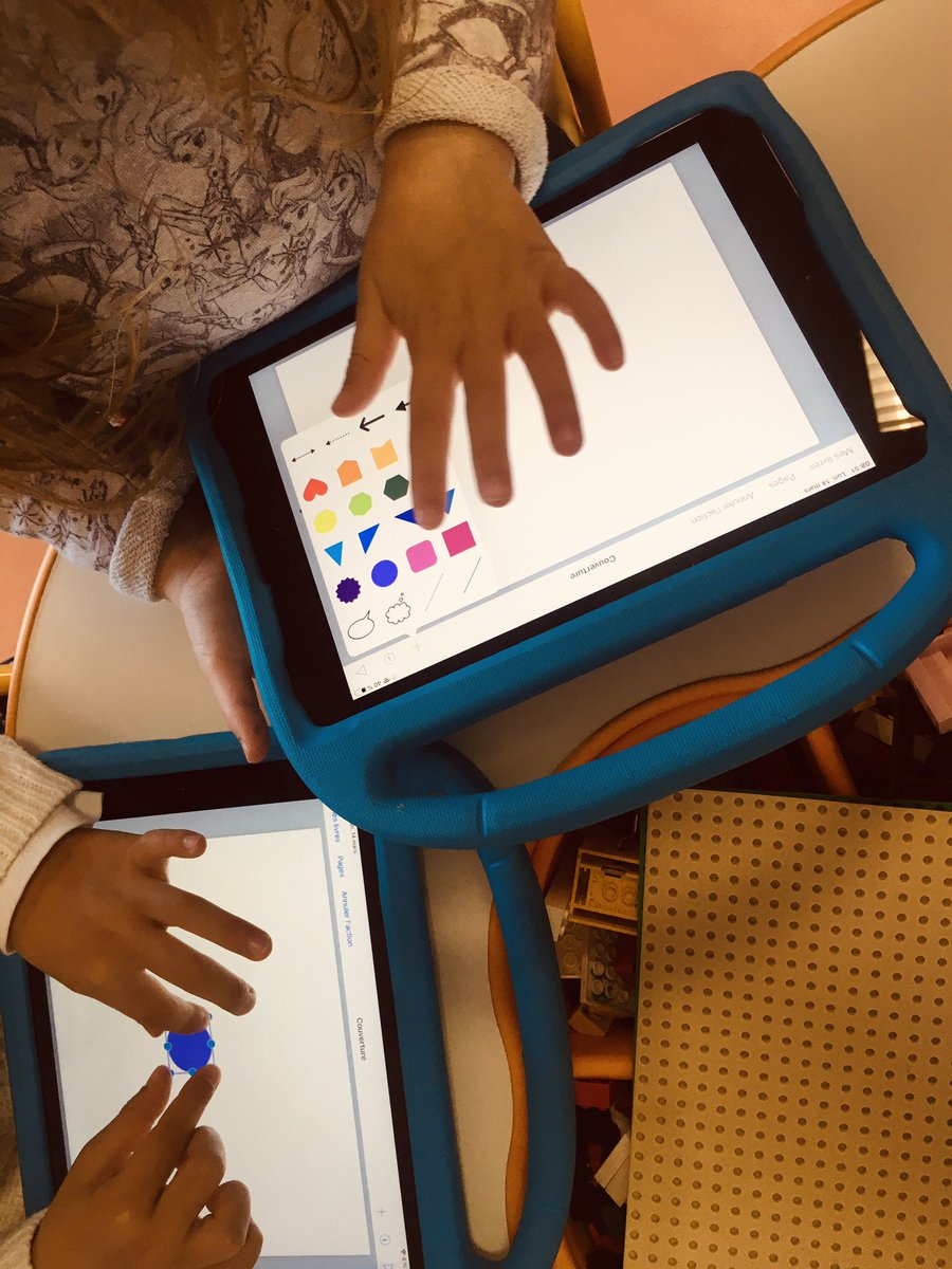 PldutPatricia's tweet photo. Semaine des mathématiques , #mathsenformes . On joue avec les formes en manipulant , en photographiant et en faisant appel à sa créativité .On apprend à collaborer , coopérer avec motivation et plaisir .Le langage est partout ! On évoque ,on décrit ,on échange . https://t.co/cQsFbh59mD
