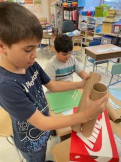 WBESbears's tweet image. Chemical reactions &amp;amp; building leprechaun traps today at #SpringIntersession! @ORSchools @FriendsofORS 🍀🐻🍀🐻