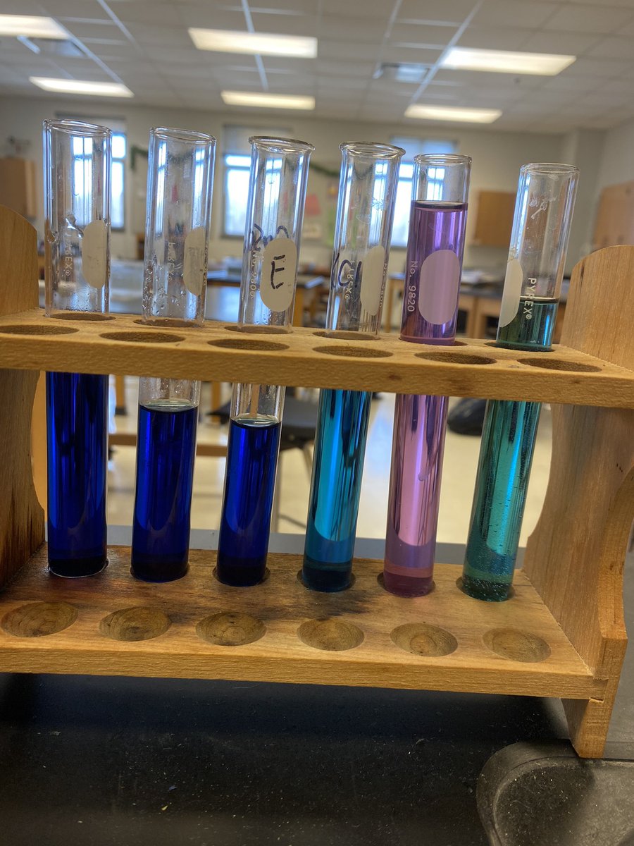 MsFrodyma's tweet photo. ~Butterfly 🦋 tea~

Le Chatelier’s Principle Equilibrium Lab! Such a greener way to observe stressors on a system! #APChem #imblue 💙🧡🖤 https://t.co/ofBRcfQCsF