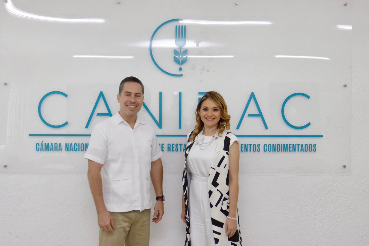 robertogcanton's tweet photo. El día de hoy le pasamos la estafeta de @CaniracYucatan a #ClaudiaGonzález y a la nueva mesa directiva. Quiero agradecerle a todos los que me acompañaron durante este camino. Le reitero mi apoyo a Claudia en todo lo que requiera.

Hasta pronto!

#UnidosServimosAMéxico https://t.co/cebljtgMg0