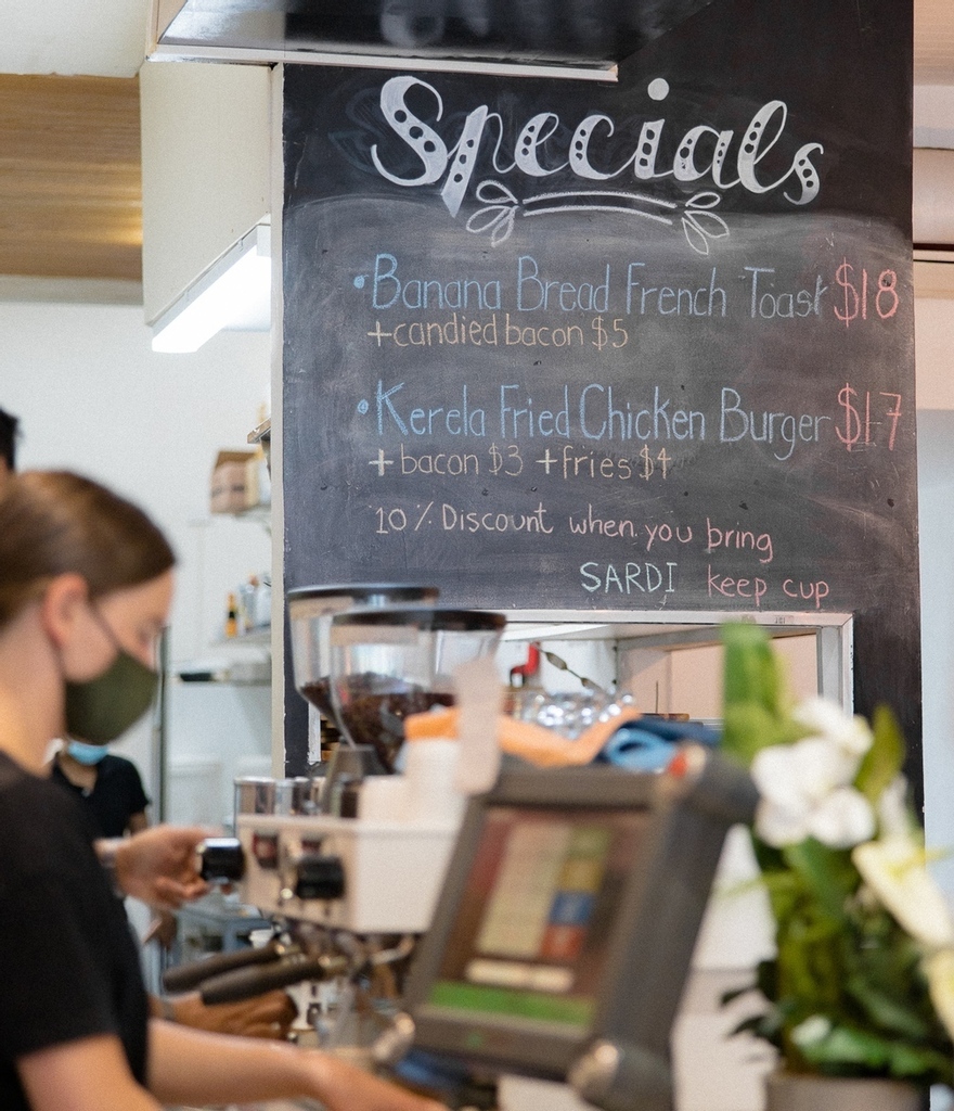 SardiCafe's tweet photo. Today we will only be offering our $5 Tacos, sandwiches &amp; rolls, and display items on our menu, as a lot of our kitchen staff take a we deserved break.

As you all know, our industry like many orders, is going through an unprecedented labour shortage. While we've tried to se… https://t.co/waVMmG4djW