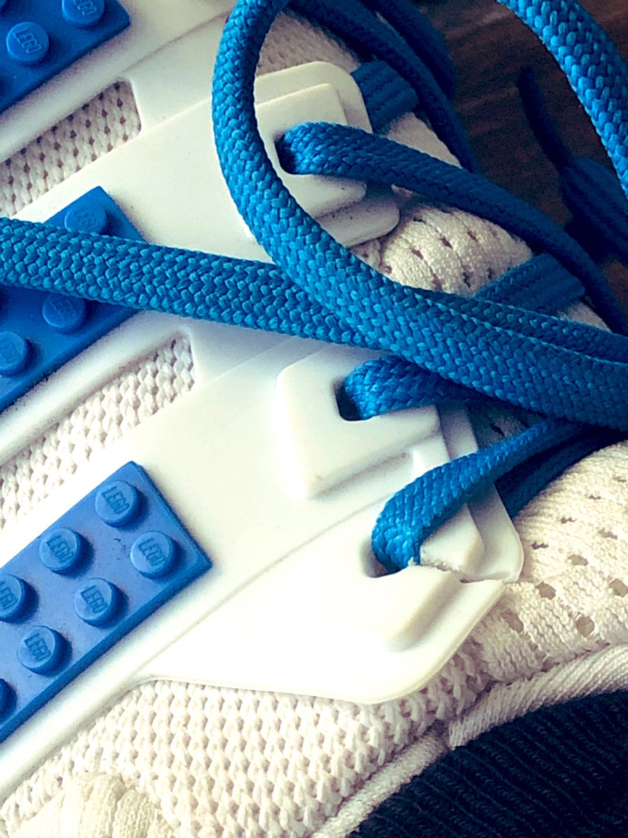 luisesparza's tweet photo. @adidas_ES ❤️ mis zapatillas, pero menos de un mes de uso y se rompió el platico que sujeta el cordón. Que puedo hacer? https://t.co/oYyNicqIPD
