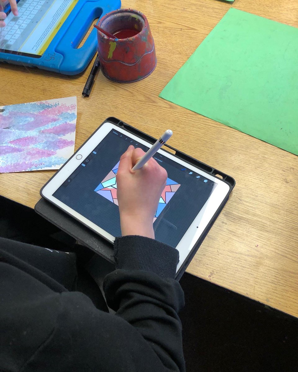 ConantArt's tweet photo. Some views of what six grade has been working on recently. Digital, drawing, clay, and even the fiber center (not pictured). #engageandpersist https://t.co/SDjOwBTLS2