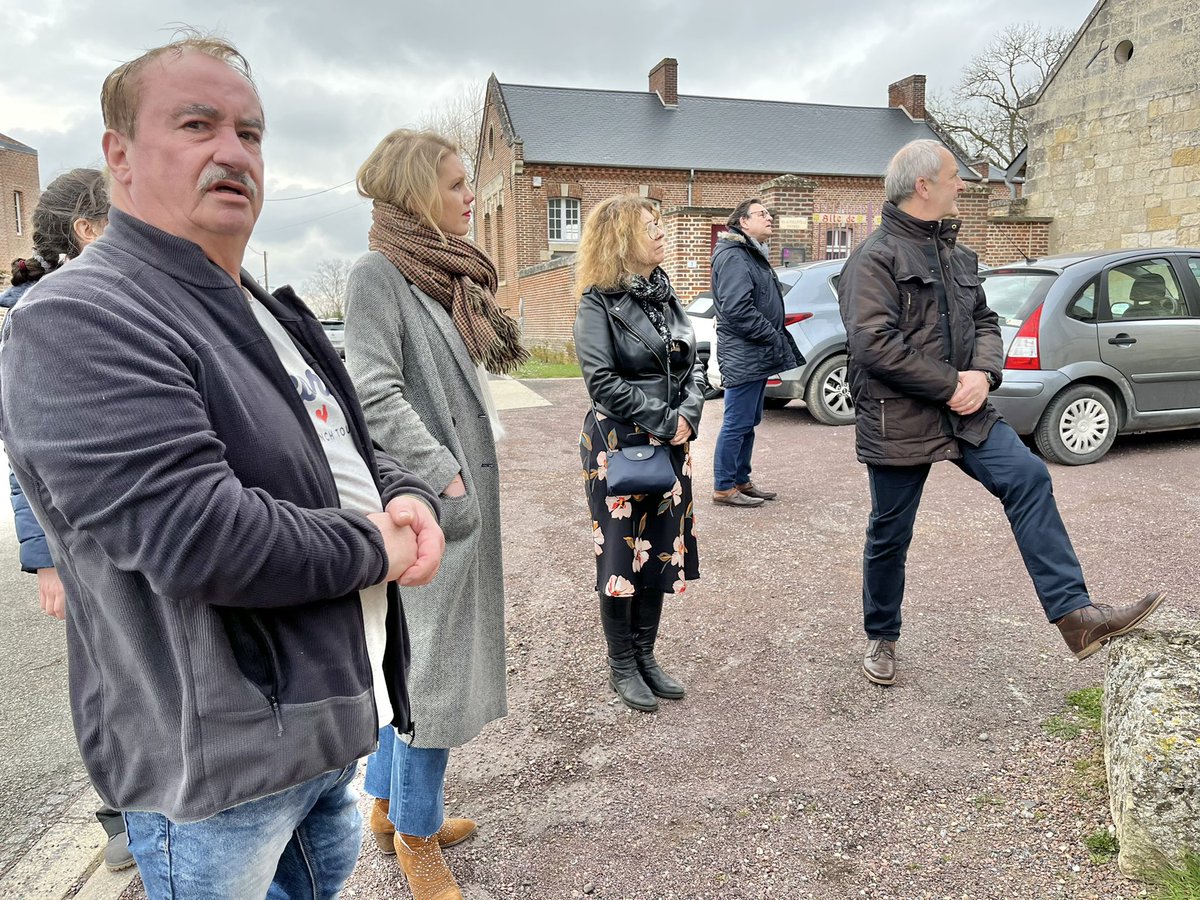 MargauxDeletre's tweet photo. Un très grand merci à Roger Levasseur, maire de la commune et à Yannick Martin, président de l’association de promotion et de valorisation de l’église de #Folleville pour cette visite guidée et passionnante 🙏 https://t.co/KskgpWPYNs