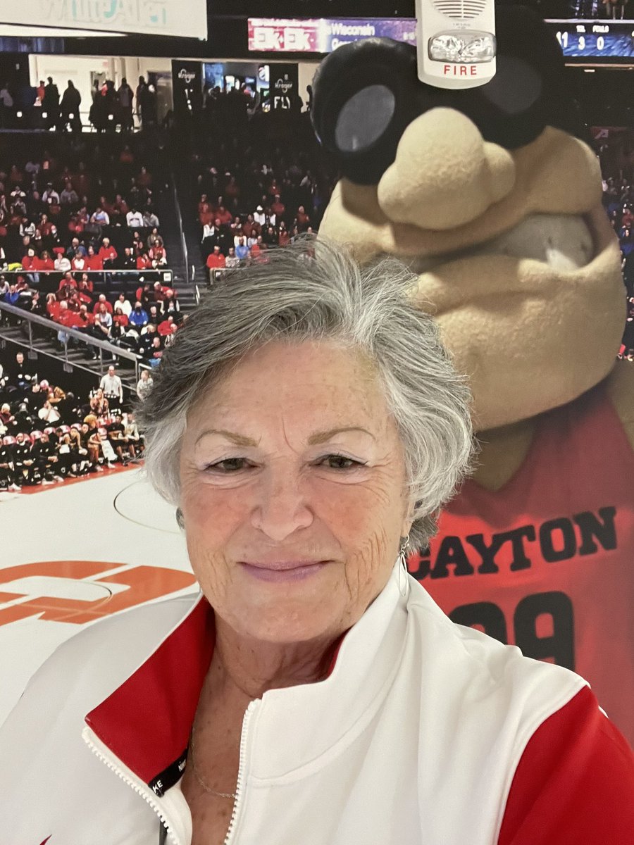 VictoriaExit7's tweet image. #MarchMadness