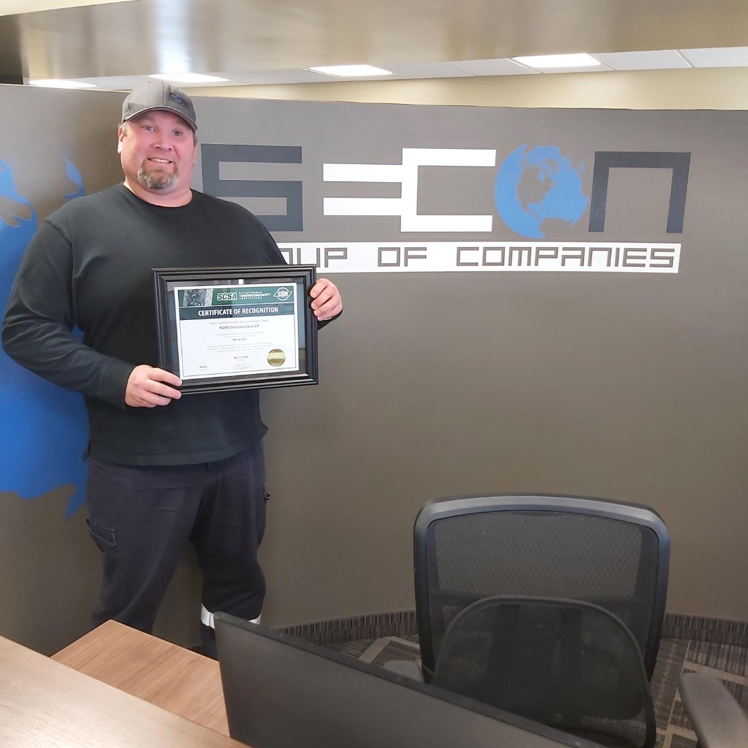 SCSAonline's tweet photo. It's good to be back out in the community dropping off COR® Certificates. Congratulations to KDM Constructors of the Secon Group for keeping up the safe work. Showing off their #CORValues is Aaron, their resident Safety Guru #SafetyLeadership
COR® Program:https://t.co/SFJjOXEKIx https://t.co/xizKdQDWbs
