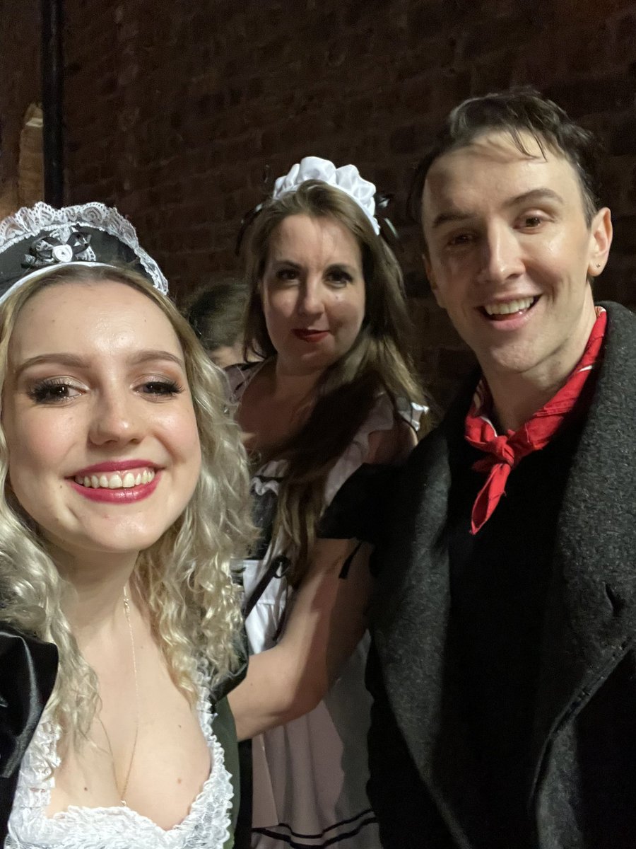 AlexisBamforth's tweet photo. Happy 2000th show @lavercombe, thank you for being so amazing for so many of us!!💕🎉 https://t.co/6SeaLJuKLZ