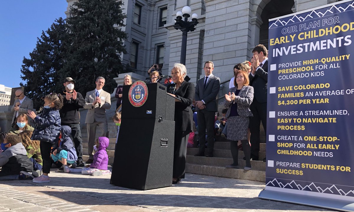 COBeginnings's tweet photo. “We’re focused on delivering an #earlychildhood education system in Colorado that works, creates real results &amp; saves CO families an average of $4,300 a year.”
-@SenJanetBuckner

Learn how HB 22-1295 accomplish this &amp; how to support #BetterBeginningsCO ➡️ https://t.co/HlnCZ1C6Yc https://t.co/fGOk5RGJb4