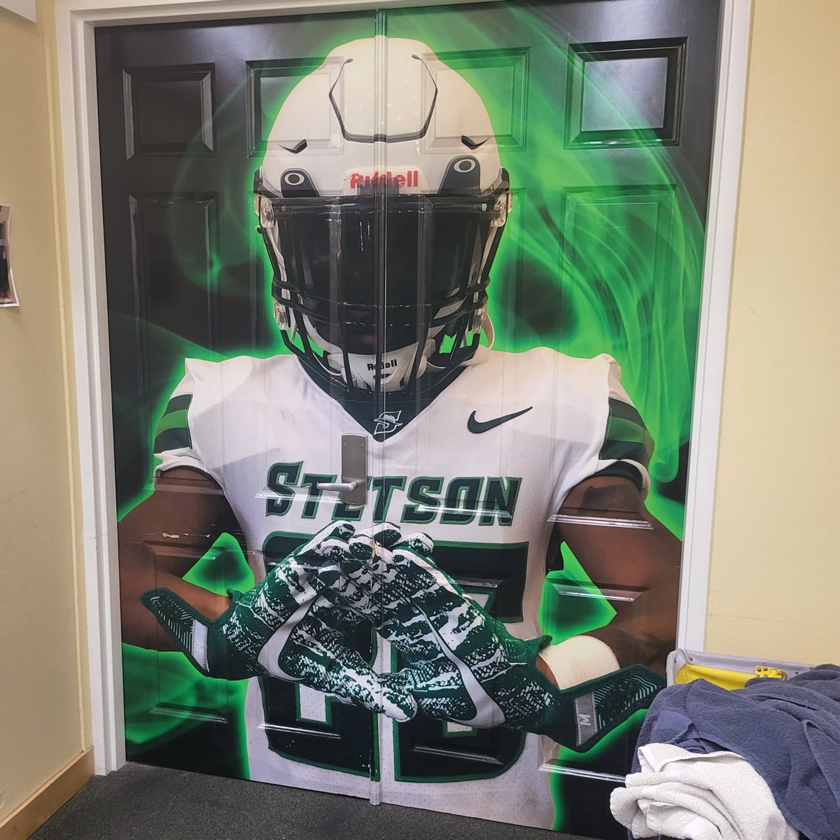 Had an amazing time at Stetson University! Thank you to <a href="/coachbkyoung/">Brian Young</a> <a href="/jj5151/">Jonathan Johnson</a> <a href="/CoachJJPerk/">Jeremy Perkovich</a> For the hospitality! <a href="/RisingStars6/">Rising Stars Academy</a> <a href="/ReggieWynns/">Rising Stars Scouting</a> <a href="/HuskieFB/">Naperville North FB</a> <a href="/HuskieStrength/">Huskie Strength & Performance</a>