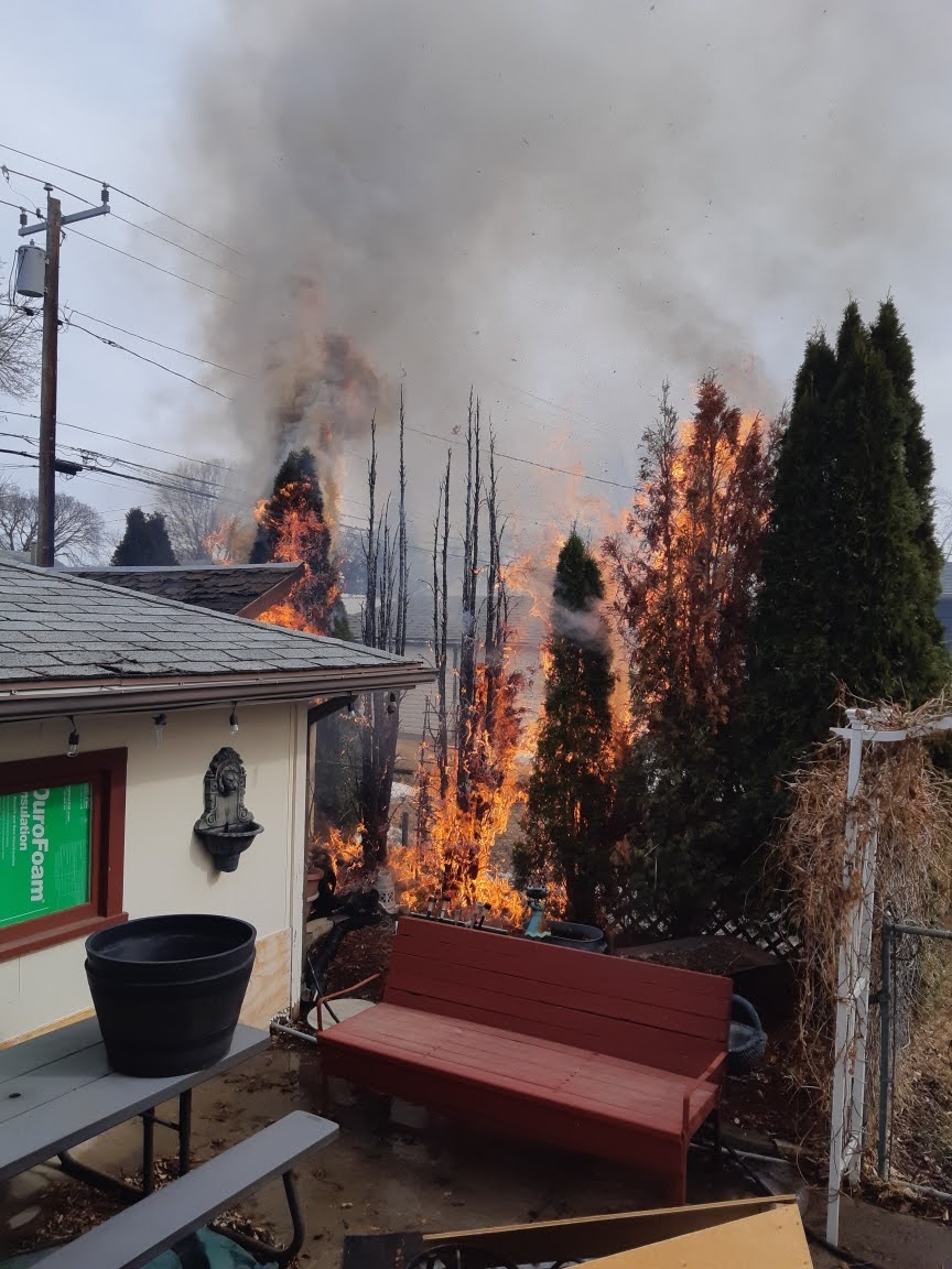 In case anyone was wondering about all of the sirens at lunchtime in #medhat today.  Fire was at my place.  Lost all 5 of my beautiful 10' pyramid cedars and most of my shed.  Could have been worse, firemen were there within minutes. https://t.co/EHYxHprZq3