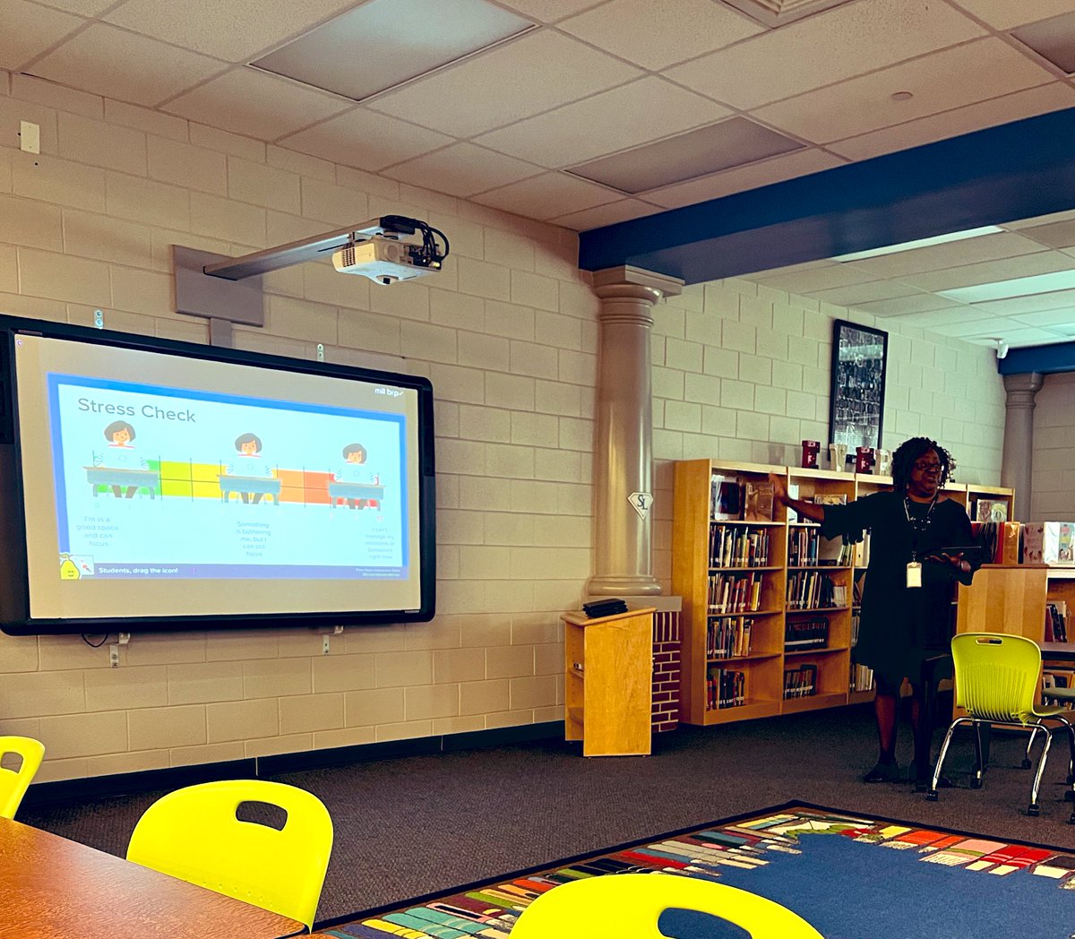 PrincipalWOOdy's tweet photo. #TechTuesday was a blast with @swilliams206! We appreciate you coming to @Monarch_ES to share amazing tech tools with us! You are amazing and full of knowledge!! #monarchmentions #pdforyouandme https://t.co/p5xfyGG4zV