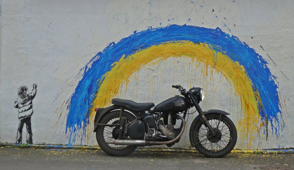 Changed the mural painting on my wall outside from the NHS/Covid one to this new Ukraine solidarity one.
Would you believe, within the hour, some opportunist biker got himself a new facebook banner :)