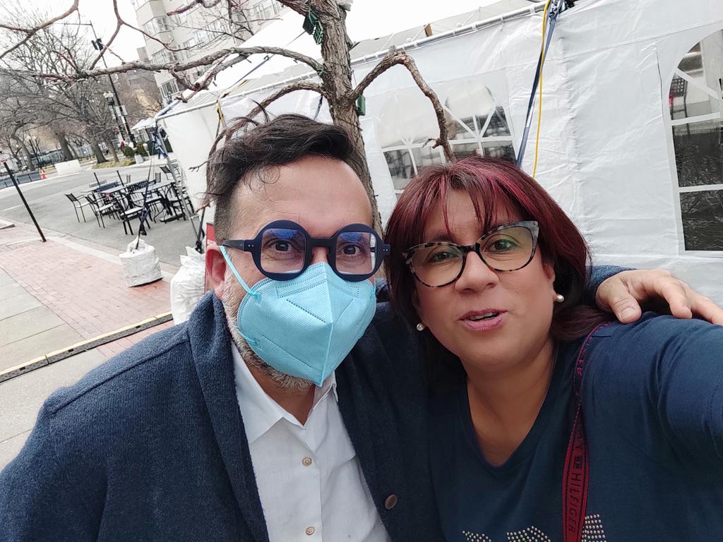 Madame36's tweet photo. Fue un gusto intercambiar opiniones sobre la realidad política del Perú.
Éxitos y espero volver a tomarnos un buen té helado. ☺️👍🏽
#ComPol #ComPolPeru #EEUU https://t.co/o6cue3o8zq