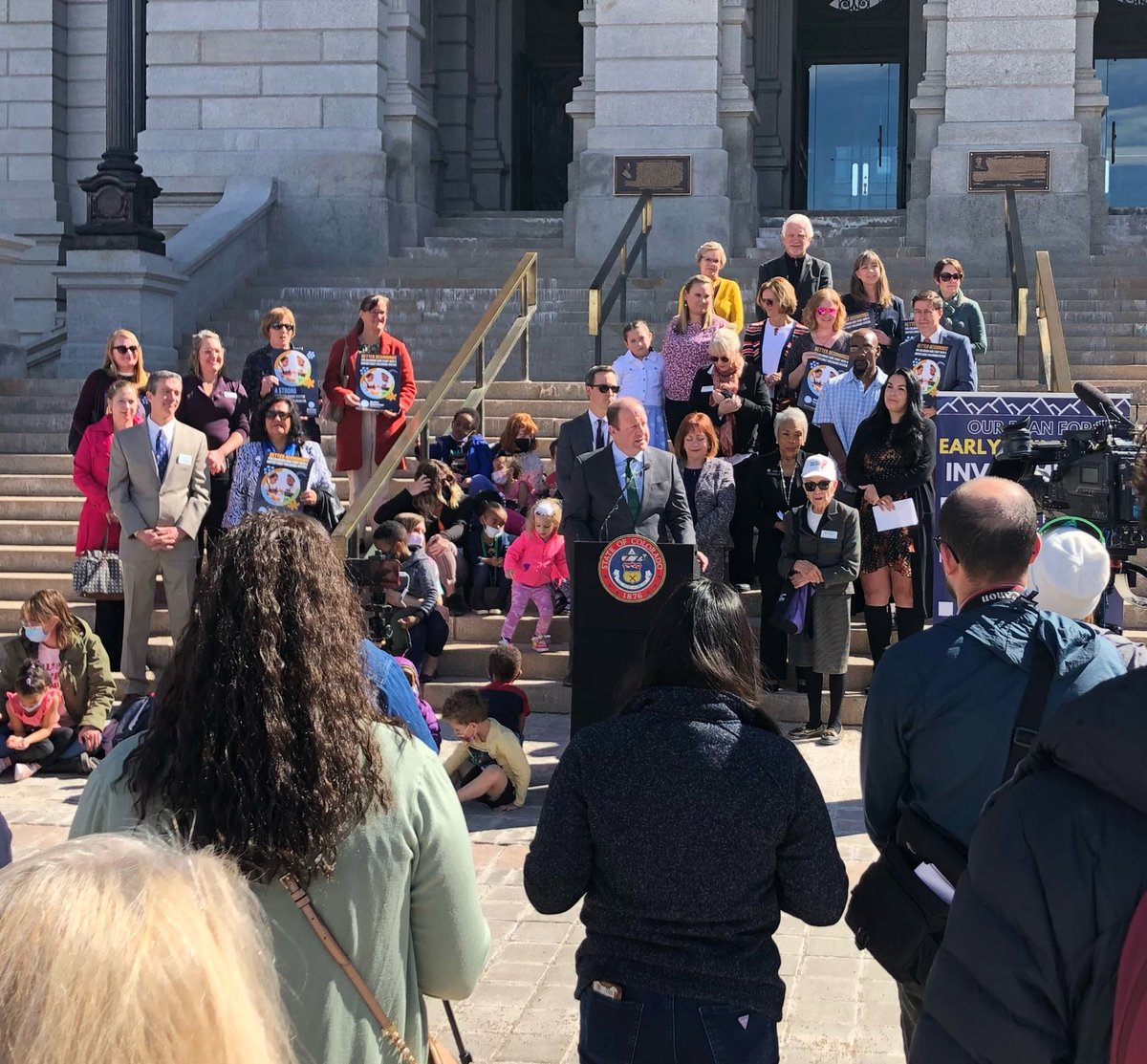 COBeginnings's tweet photo. "After 130 stakeholder meetings, the #coleg is now taking the next step to implement Prop EE, the will of CO voters, to streamline &amp; expand access to #earlychildhood education."
-@GovofCO

Learn about HB 22-1295 &amp; how to support #BetterBeginningsCO here: https://t.co/HlnCZ1Bz8E https://t.co/cOYjiwbwlM