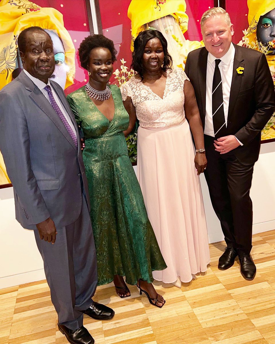 melissahoyer's tweet photo. Melbourne-based, South Sudanese artist, Atong Atem, arrived in Australia as a 6-year-old refugee & spent her formative years studying art history: she has won inaugural @LaPrairie_aus & @ArtGalleryofNSW #ArtAward clever, talented & very funny. Great night at the #AGNSW #atongatem https://t.co/ekAnVXGVAB