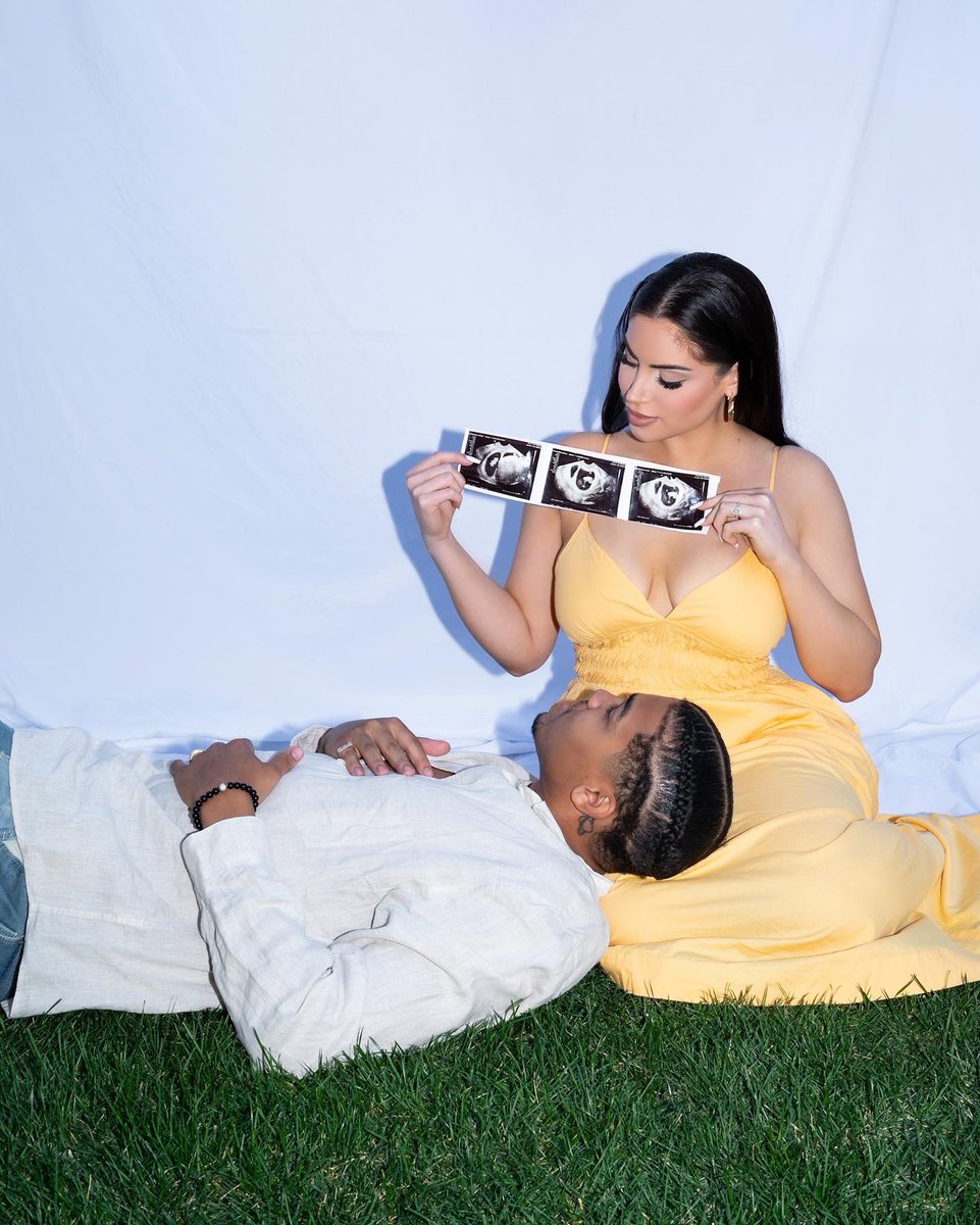 Nazaninkavari's tweet photo. On 2/2/2022, we found out we are having TWINS🌻 can’t believe we will be a family of 5 this year!! https://t.co/rQdos16Jvo