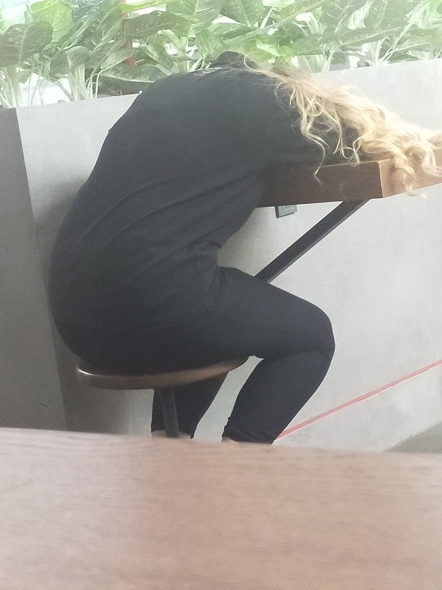 Arkadan gireyim mi...