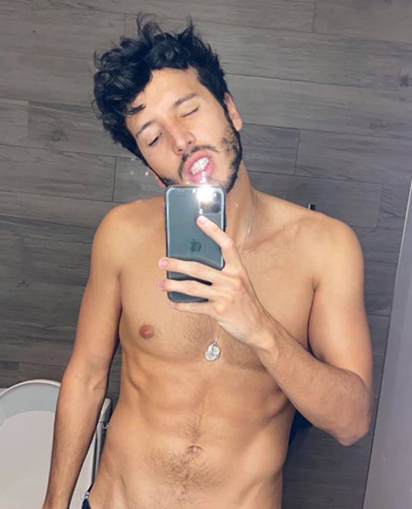 PuroPlacerXXX's tweet photo. SEBASTIAN YATRA... ME VA GUSTANDO DE APOCO JE https://t.co/jaIUacs97P
