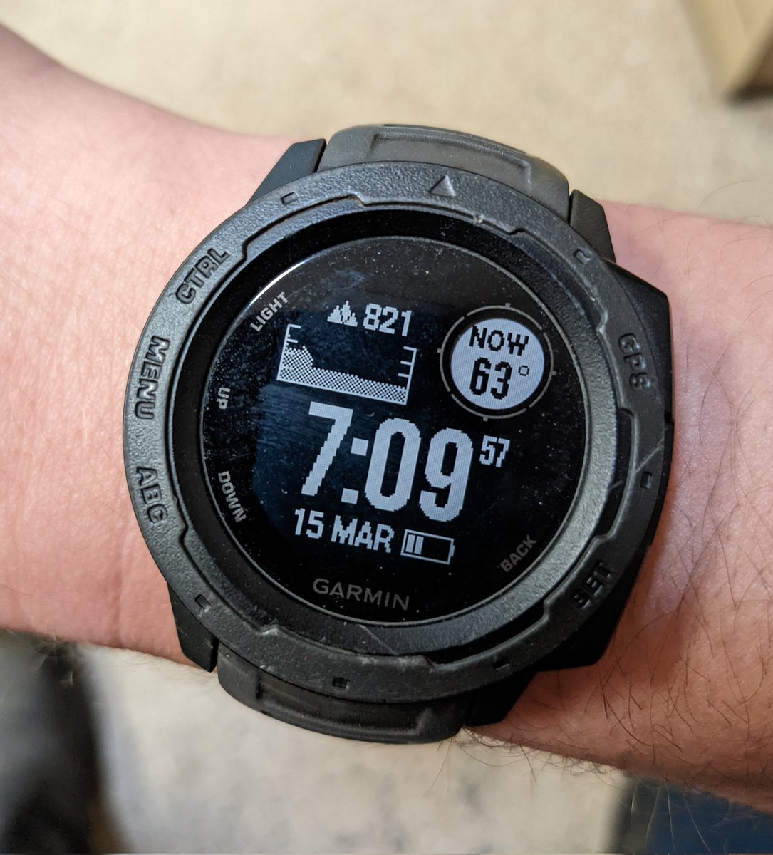JustinKing113's tweet photo. Today's tool is the @Garmin Instinct smartwatch. For almost 2 years now I've been beating this watch up with grease, water, mud &amp; sparks, and it just keeps on sending me RTT WhatsApp notifications! 🛠️ #TechToolTuesday https://t.co/KbvmXVby6B