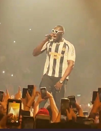 ketchell's tweet image. Kicking up a Stormzy ⚫️⚪️ 

Any other pics of musicians in Toon kit?