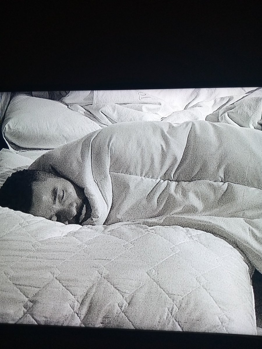 desworldd's tweet photo. He will wake up when the alarm rings..oh bawo!💔😭
Can he atleast go and take a leak💦🕯️🕯️🕯️#bbmzansi
#LiboTheContent #Libo https://t.co/Devr9IbYSl