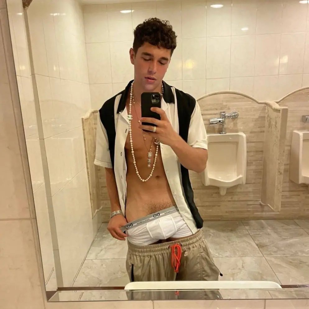 Austin Mahone - Search  X