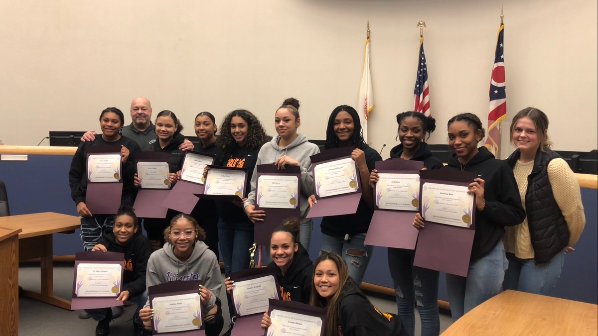 ReynoldsburgGBB's tweet photo. Trip to City Hall for your State Champion Raiders to be recognized by the City of Reynoldsburg for their history making season. 💜💛 #Reynproud https://t.co/9SR3UKVi3V