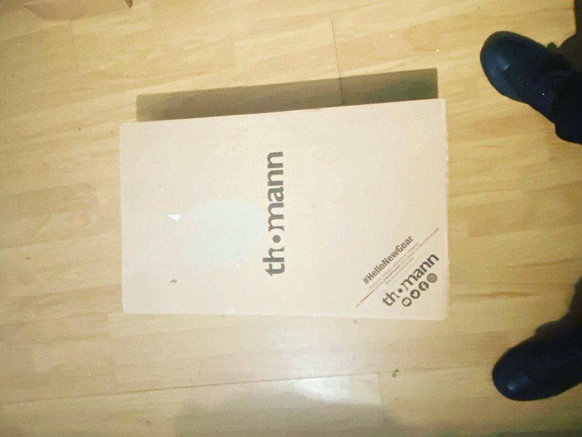Ctrls303's tweet photo. The @Behringer RD-9 has arrived, thanks to Daniel Prieto and @thomann for coming into my hands, now it's time to try it and see how it sounds #behringer #rd9 #tr909 #clone #drummachine #electronicmusic #techno #ctrls303 https://t.co/k0ebDXAhte