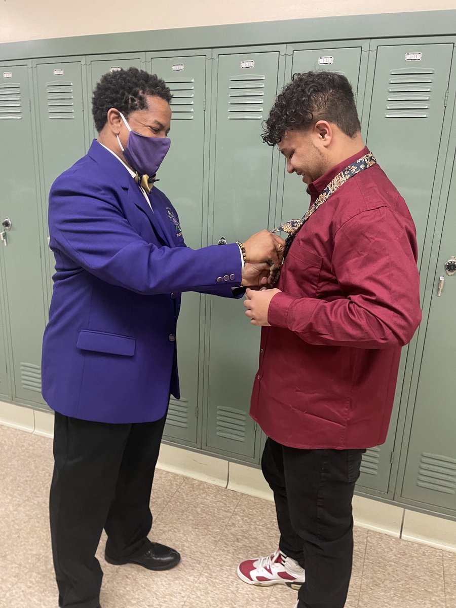 Anetria B. Swanson (@abrownl2) on Twitter photo Stumbled on this sweet interaction between <a href="/atherton_high/">J.M. Atherton High School</a> Engineering Teacher Mr. Lee and #MenofQuality student Tony Devore this morning ❤️ <a href="/CoachFluhr/">Stephanie Fluhr, Ph.D.</a> @phenommadalyn <a href="/campbell_tinika/">Tinika Campbell</a> <a href="/thetaomegaques/">Theta Omega Ques</a> <a href="/DelQuan3/">Delquan Dorsey</a> Stumbled on this sweet interaction between <a href="/atherton_high/">J.M. Atherton High School</a> Engineering Teacher Mr. Lee and #MenofQuality student Tony Devore this morning ❤️ <a href="/CoachFluhr/">Stephanie Fluhr, Ph.D.</a> @phenommadalyn <a href="/campbell_tinika/">Tinika Campbell</a> <a href="/thetaomegaques/">Theta Omega Ques</a> <a href="/DelQuan3/">Delquan Dorsey</a>