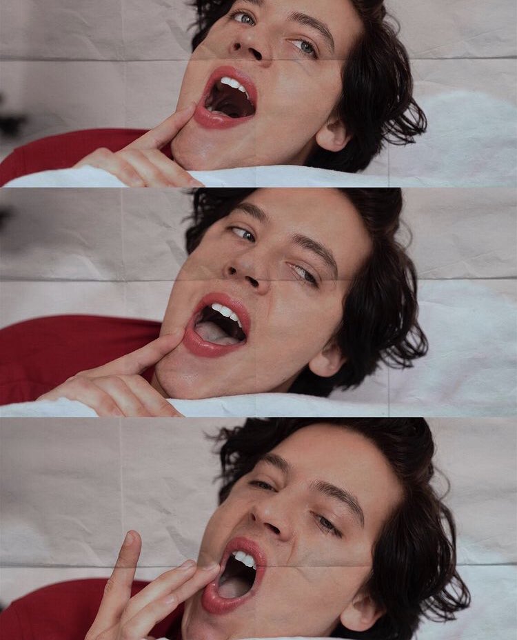 ColeSprousePeru's tweet photo. Más fotos de “Behind the Blinds” de Cole sprouse por @\kat_in_ny https://t.co/V254pJiLX2