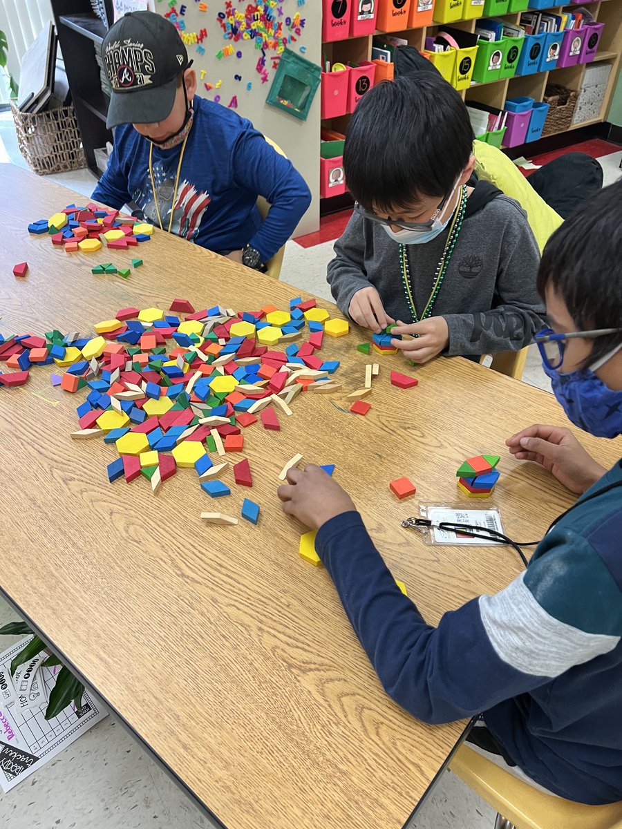 Rainforest_Room's tweet photo. Shapes are always more fun while playing (aka classifying with attributes!) https://t.co/aLqyeIMWDS