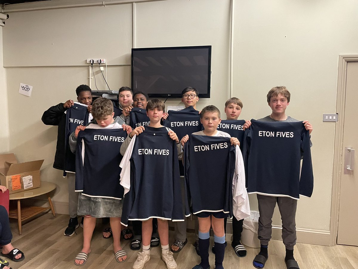 Our Eton Fives team were presented with their kit this evening in House Meeting. Good luck at Eton College tomorrow boys! <a href="/BurfordSport/">BurfordSchoolSport</a> <a href="/BurfordYear8/">Burford Year 8</a> <a href="/BurfordYear7/">Burford Year 7</a> #etonfives #sportforall #team #fives