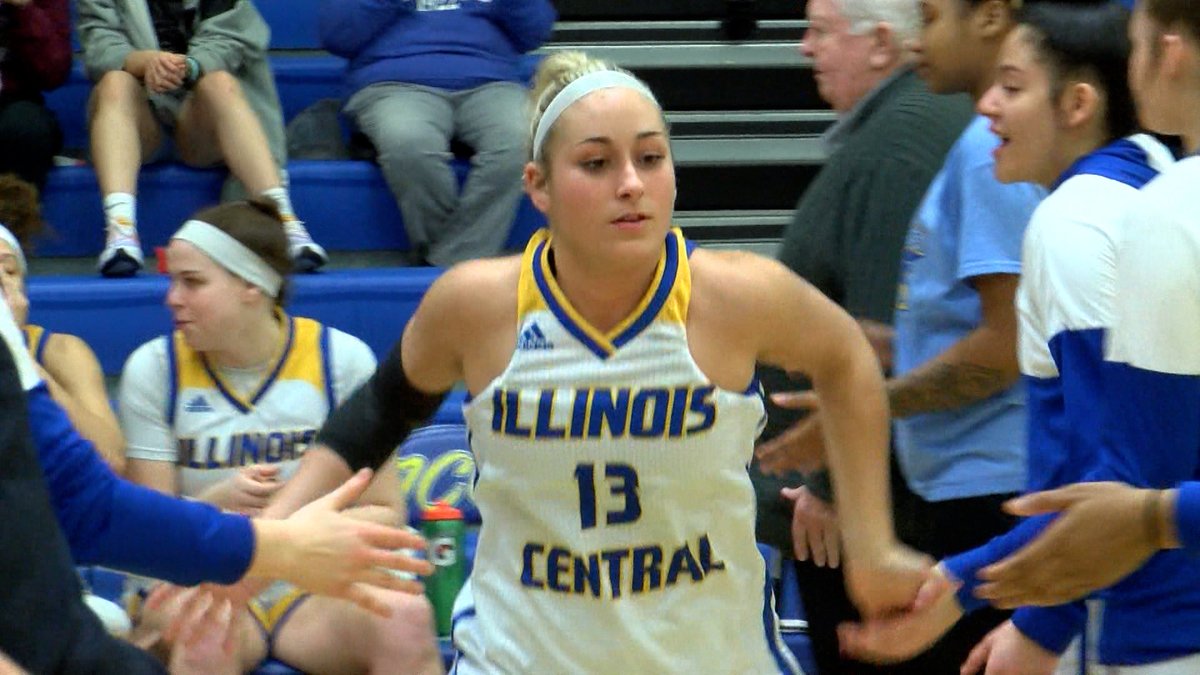 KurtPegler's tweet photo. Morton's Peyton Dearing switched sports this year and it paid off. This week she plays for a national championship.

Story: https://t.co/BbCo203VJI https://t.co/D91zbeTLIW