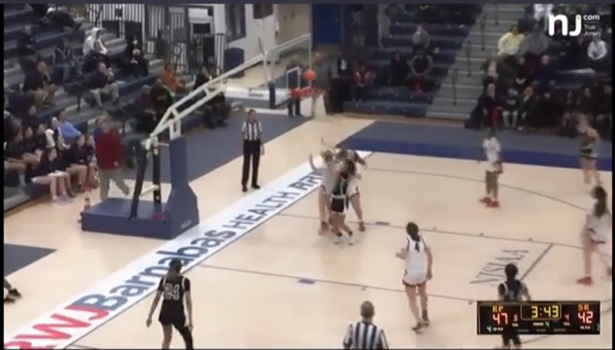 AshleySteinberg's tweet image. Action photos 🏀💪

#StateFinal #GirlsWhoRef