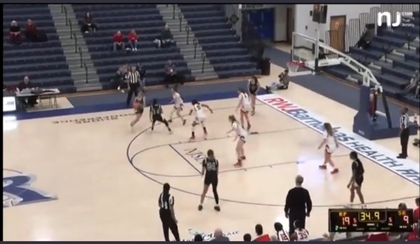 AshleySteinberg's tweet image. Action photos 🏀💪

#StateFinal #GirlsWhoRef