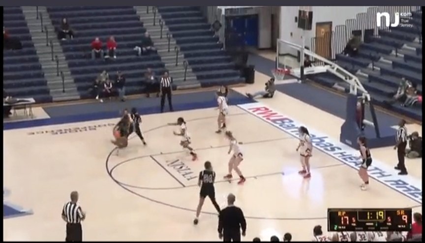 AshleySteinberg's tweet image. Action photos 🏀💪

#StateFinal #GirlsWhoRef
