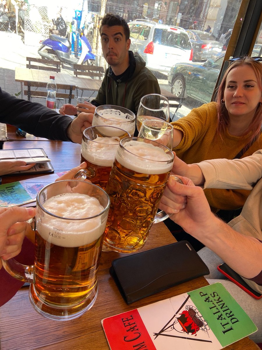 oznerol_10's tweet photo. Viaje a Milán: me roban
Viaje a Budapest: me pongo enfermo
✨Experiencia Erasmus ✨ https://t.co/obYTE2jw3e